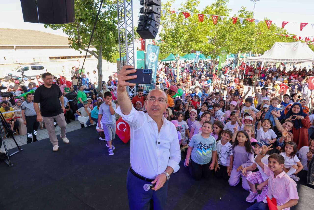 Meram'da karne coşkusu! Binlerce çocuk şenliğe akın etti 11